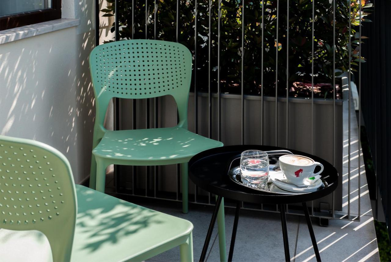Single Room Balcony